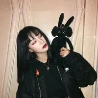 孤寂少女头像图片.咖啡苦还是人生苦自己懂第1张