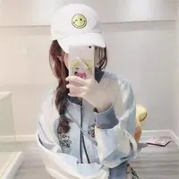 扎辫子的女生头像图片第1张