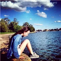 长发清新气质美女头像第1张