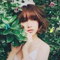 森系女生头像捧花的第1张