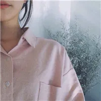 小清新半身女头像第1张