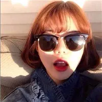 比较拽比较酷短发墨镜女生头像第1张