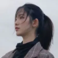 嘟嘟嘴的女生头像第1张