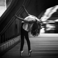 舞蹈女孩头像第1张