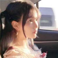 时尚气质萌萌的女生头像第1张