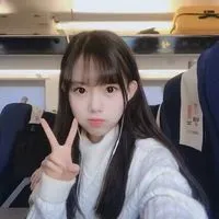 圆脸女生头像第1张