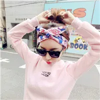 特有范儿比较拽的墨镜女生头像霸气范嘴唇好看图第1张