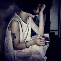 女生很屌的头像第1张