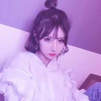 2018长发美女头像第1张