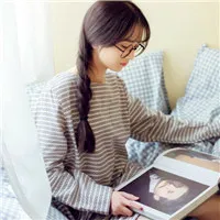 戴眼镜漂亮美女图片头像长发第1张