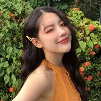 霸气美女头像图片第1张