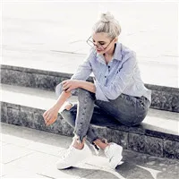 时尚风女生头像第1张