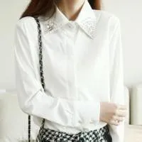 半身白衬衣女生头像干净简单第1张