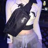 部位女生头像第1张