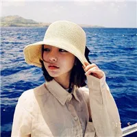 意境女生头像背影与水有关的第1张