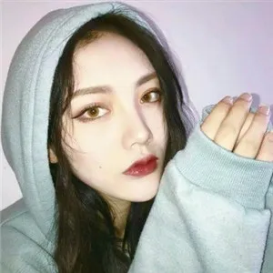 2018最火爆的微信头像女生冷酷第1张