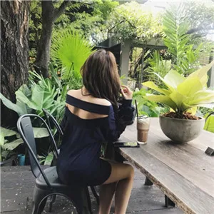 微信漂亮女生头像背影长发第1张