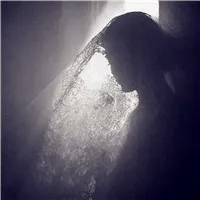 戴头纱的女生头像第1张