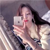 女生简单优雅的头像第1张