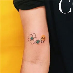 带纹身的女生头像第1张