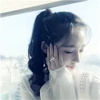 马尾辫美女头像第1张