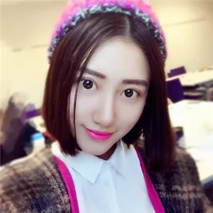 美女短发真人头像第1张