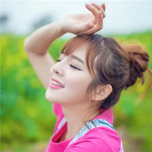 活力美女头像第1张