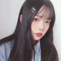 整个人看起来是非常清纯的个性女生头像图片第1张