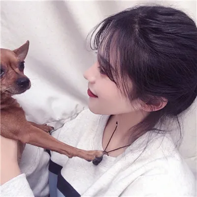 兜兜转转绝对好看的女生头像第1张