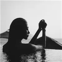 头像女霸气冷酷无情－无情的女人其实内心是狂热的第1张