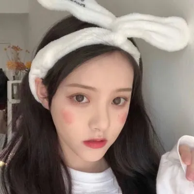 2019微信头像女生简单气质唯美第1张