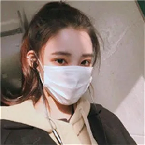 戴口罩的女生头像高清第1张