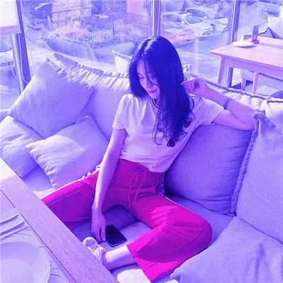 漂亮美女微信好看头像第1张