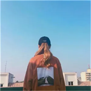 清新美女意境头像第1张