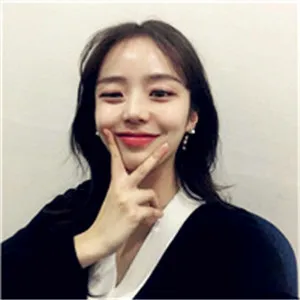 比剪刀手可爱美女头像第1张