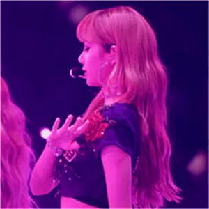 给人浪漫感觉的潮流女生个性头像第1张