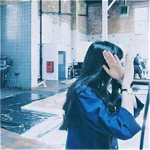 有意境的头像女生第1张