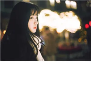 清新风景意境美女头像图片第1张