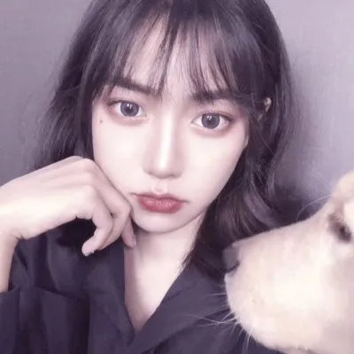 时尚气质美女微信头像第1张