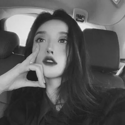 2019微信头像女生霸气高冷第1张