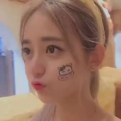 文艺女头像高清图片第1张