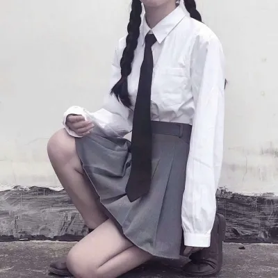 冷酷孤独伤感女头像第1张