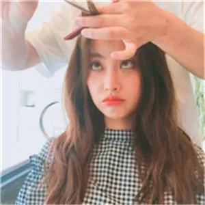 长发美女头像第1张