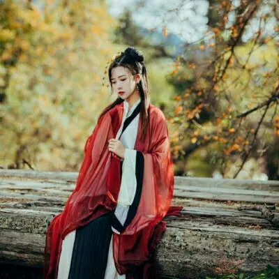 qq头像女生古风红衣第1张