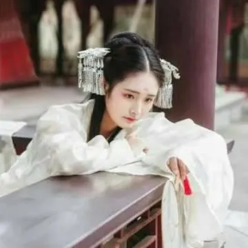 qq头像女生唯美古风第1张