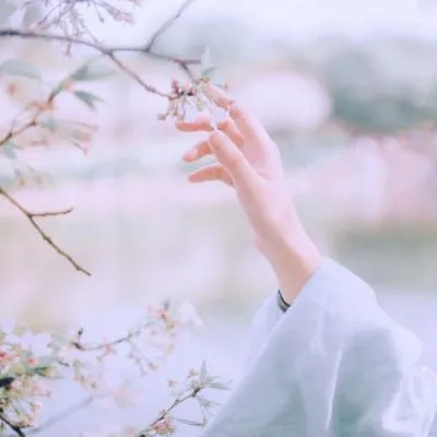 女生头像唯美手控第1张