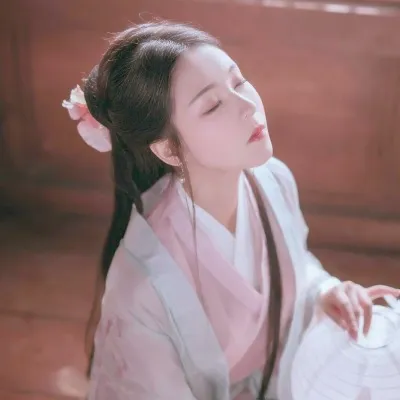 qq古风头像女唯美淡雅第1张