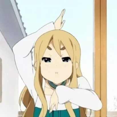 搞怪动漫图片女生头像第1张