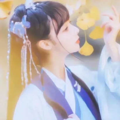 侧脸古风头像女生第1张