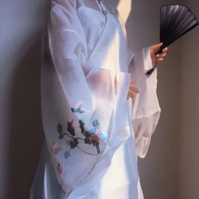 高清不露脸的古风部位头像女生真人图片第1张